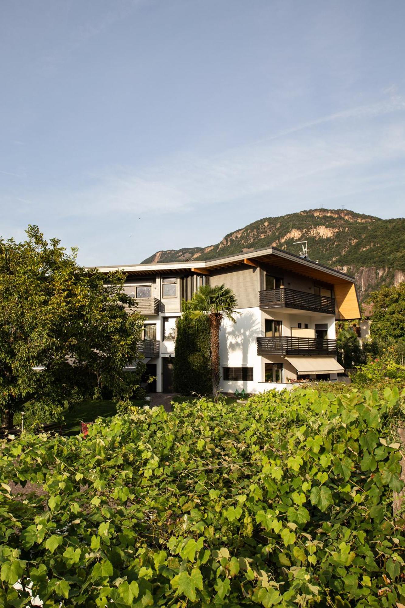 Julias Guesthouse Ora / Auer Exterior foto